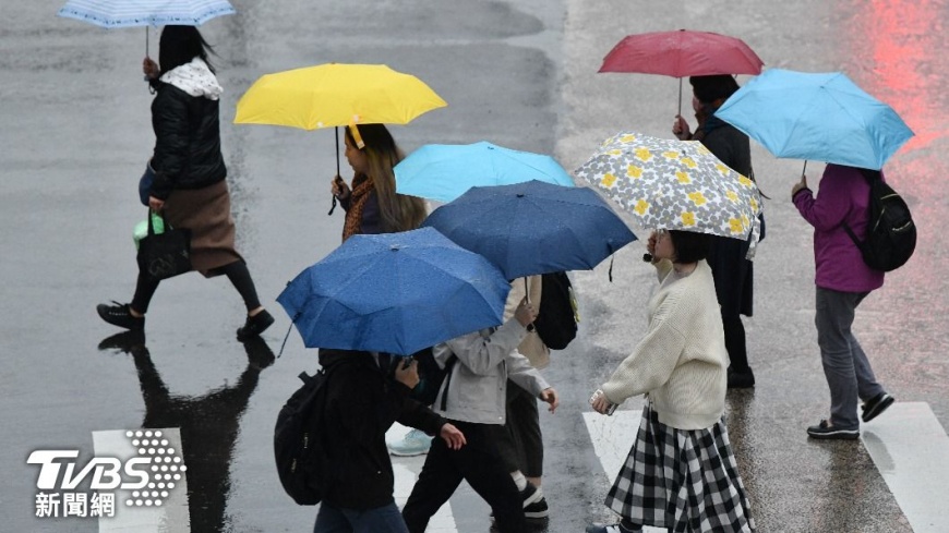 Showers expected from Chiayi to Taipei (TVBS News)