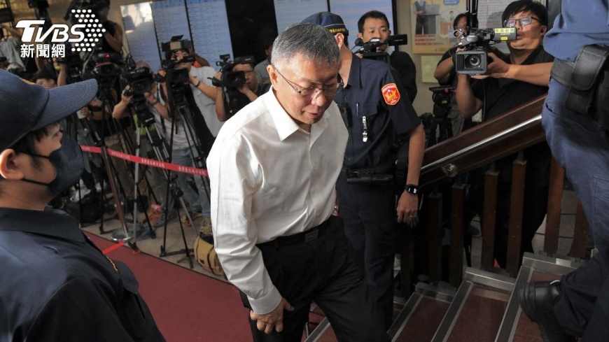 Taipei court holds detention hearing for ex-mayor Ko Wen-je (TVBS News)