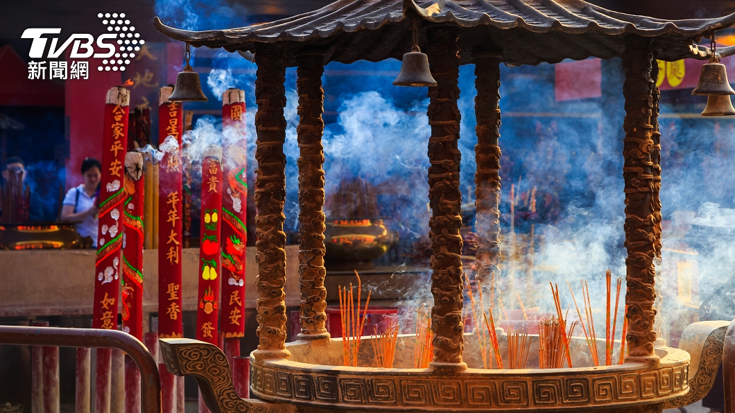 Why thousands now pray without incense at this famous temple (Shutterstock)