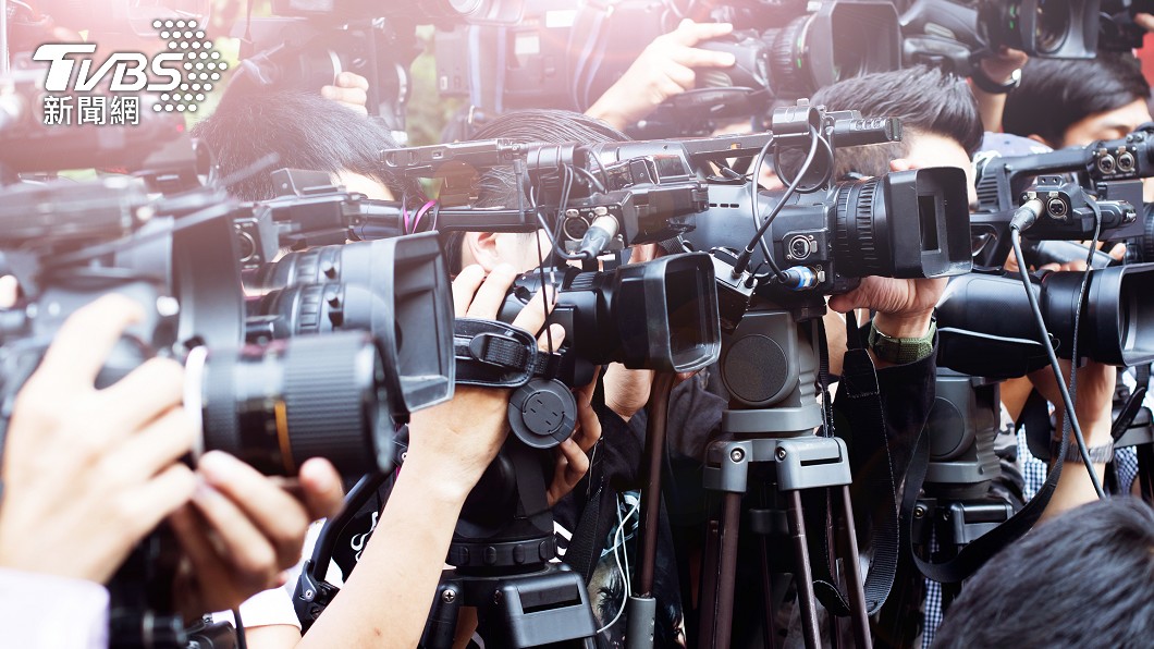 NGO alliance sets code to pursue truth in media reporting (Shutterstock)