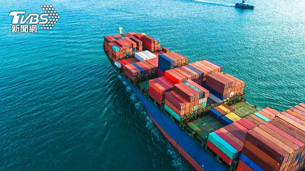 November export orders mark 1% YoY growth after decline (Shutterstock)