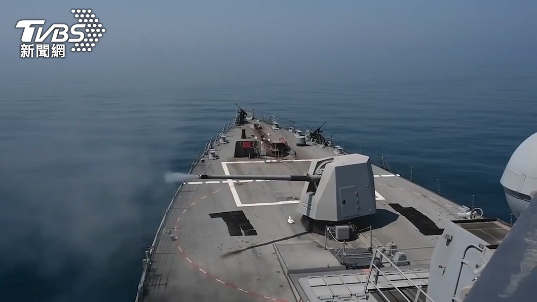 PLA denounces U.S. naval maneuvers in Taiwan Strait (TVBS News)
