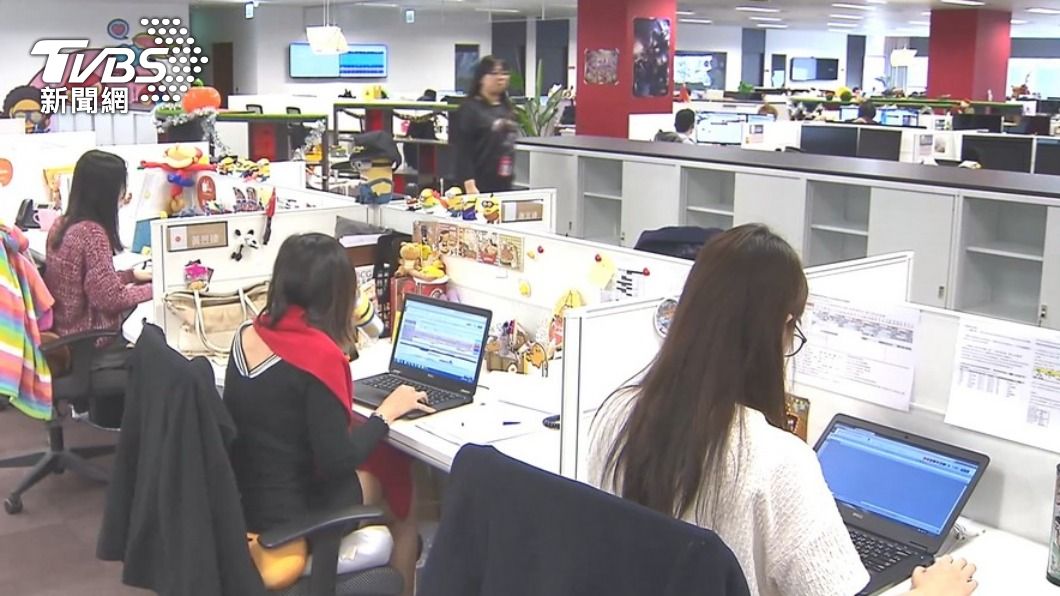 Labor alliance urges Taiwan legislators to add holidays (TVBS News)