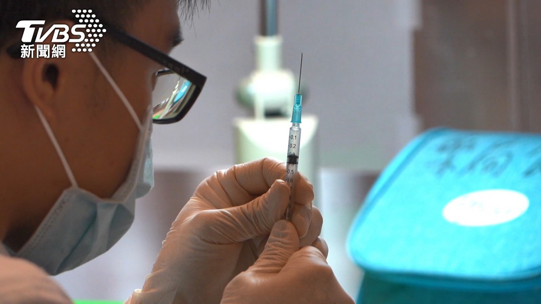 Daily vaccinations hit 2025 high (TVBS News)