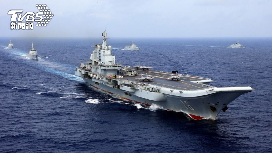 Chinese Liaoning aircraft carrier spotted near Taiwan, Japan waters (TPG PHOTO)