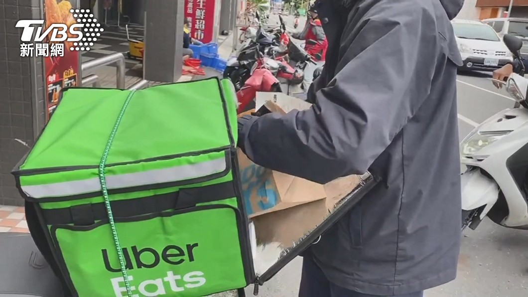 Uber Eats Taiwan, Gogoro launch green delivery program (TVBS News)