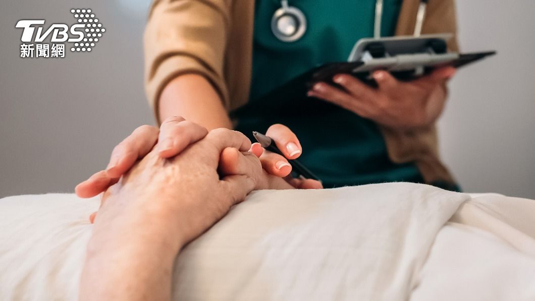 Chiu urges better palliative care (Shutterstock)