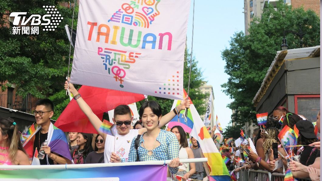 DPP blasts Ko for inconsistent stance on LGBTQ issues (TVBS News)