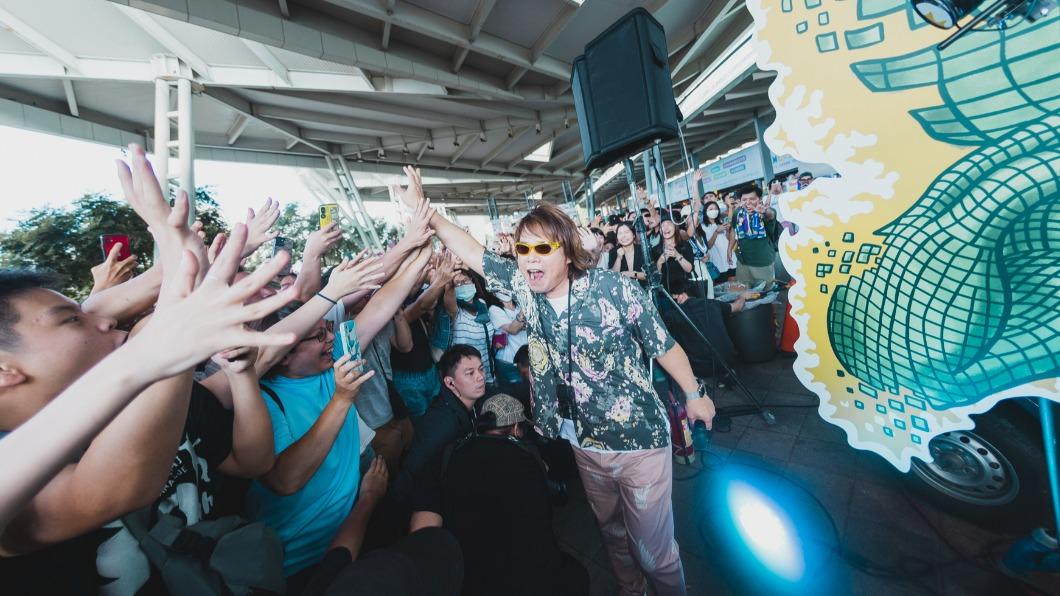 Fans voice for Wu Bai: Sing-along concerts stir viral buzz (Courtesy of StreetVoice)