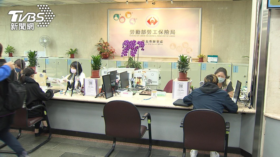The Executive Yuan Council approved the 2024 annual budget of around NT$2.88 trillion on Thursday (A