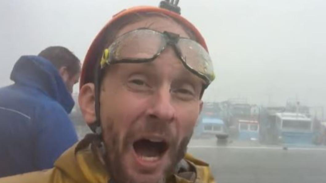 James Reynolds, a UK storm-chaser witnesses Typhoon Haikui’s impact in Taiwan.