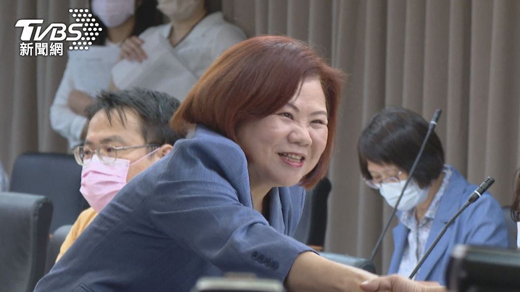 MOL agrees to raise minimum wage to NT＄27,470 in 2024. (TVBS News)
