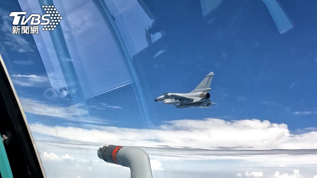 PLA aircraft, vessels, balloon operate near Taiwan: MND (TVBS News)