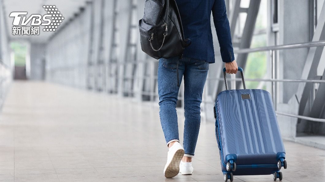Tax exemption limit faces backlash as overseas travel soars (Shutterstock)