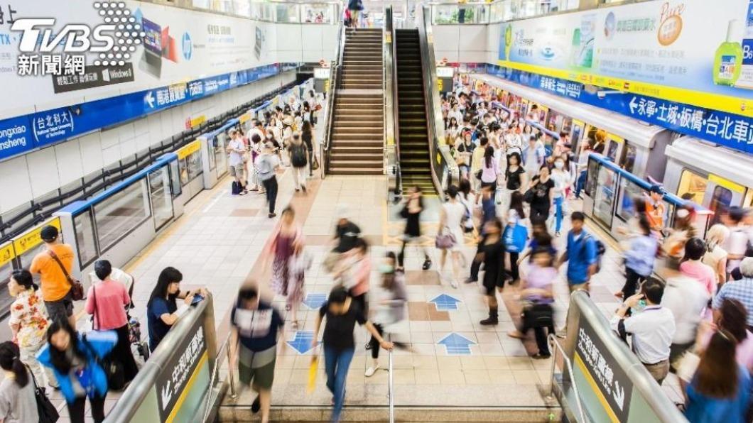 Taipei Metro returned to operating as usual at 7:21 a.m. (Shutterstock)