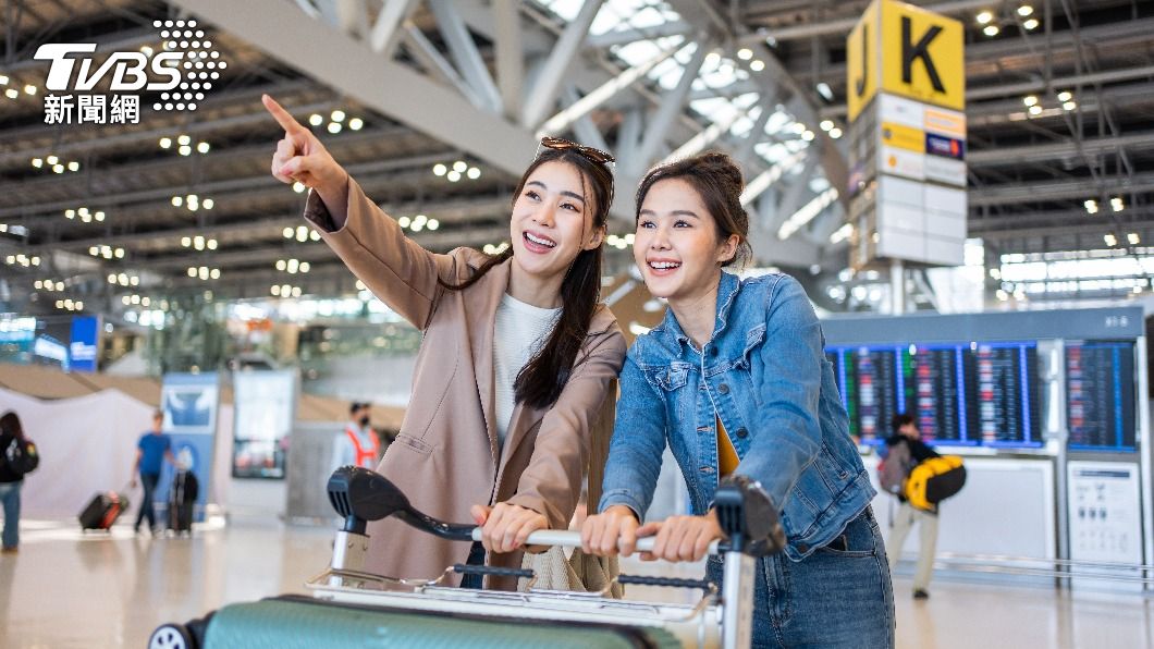 Taiwan to potentially lift travel group bans to China soon (Shutterstock)