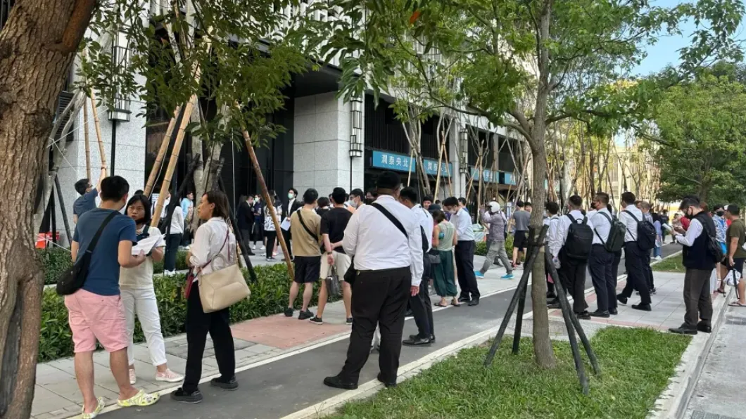 Ruentex Development’s new property breaks records