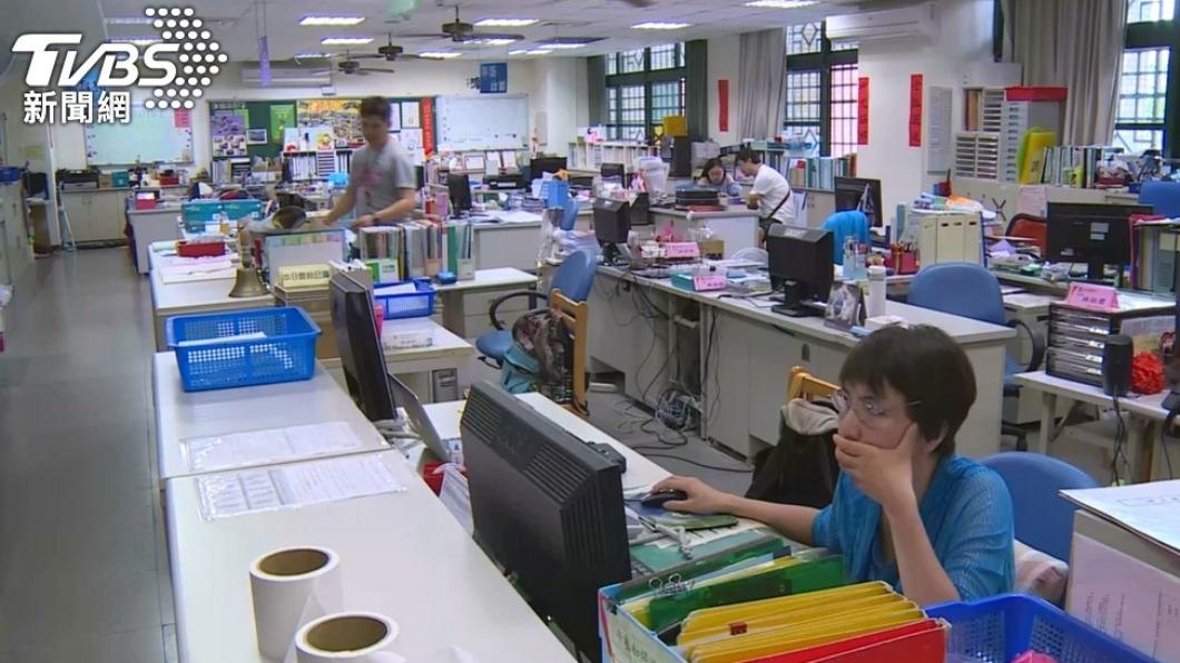 Taiwan sees first real wage decline in seven years