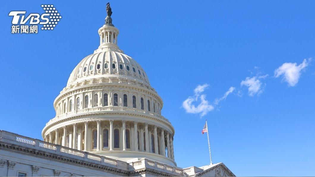 Top U.S. senator ’optimistic’ on Taiwan aid border talks (Shutterstock)