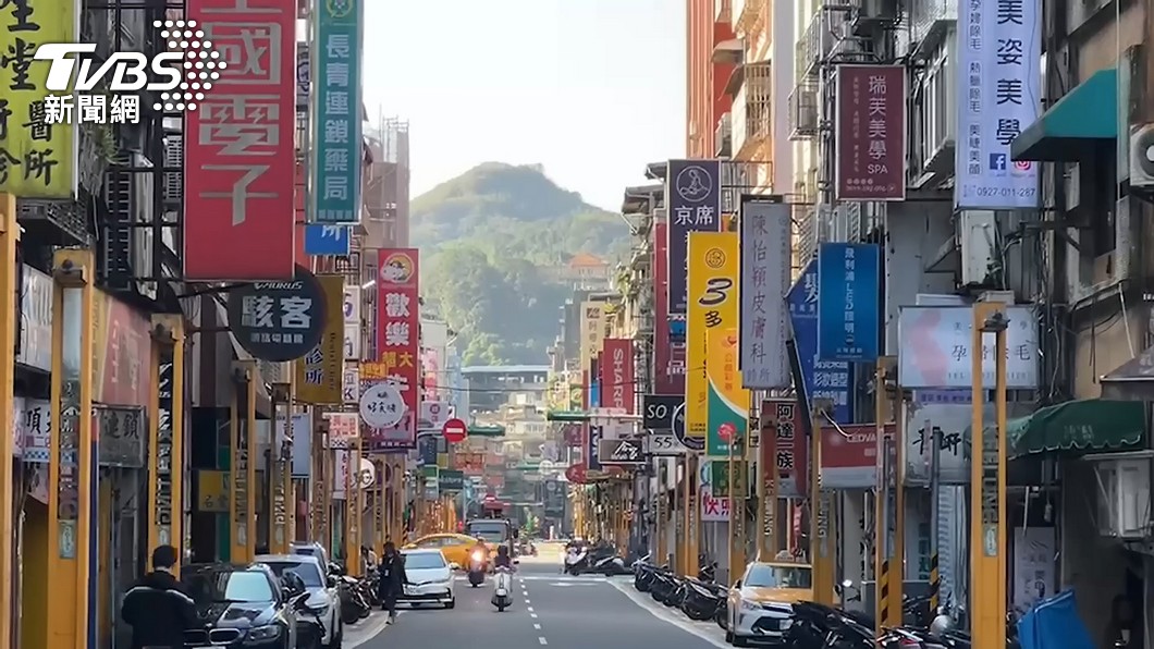 Taiwan’s Keelung street mirrors iconic Japanese scenery (TVBS News)