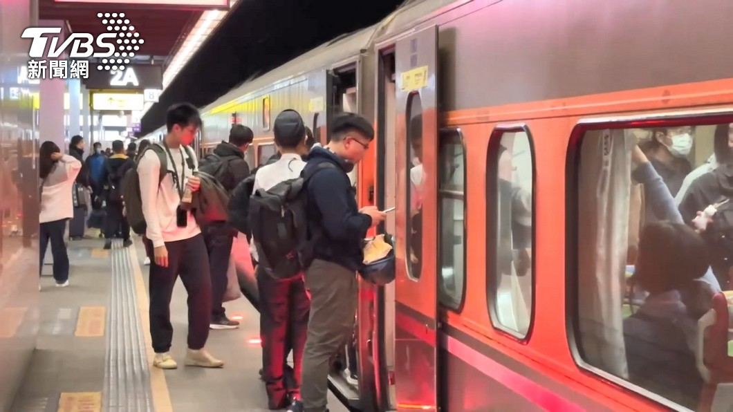 Legislators call for hold on Taiwan Railway fare increase (TVBS News)