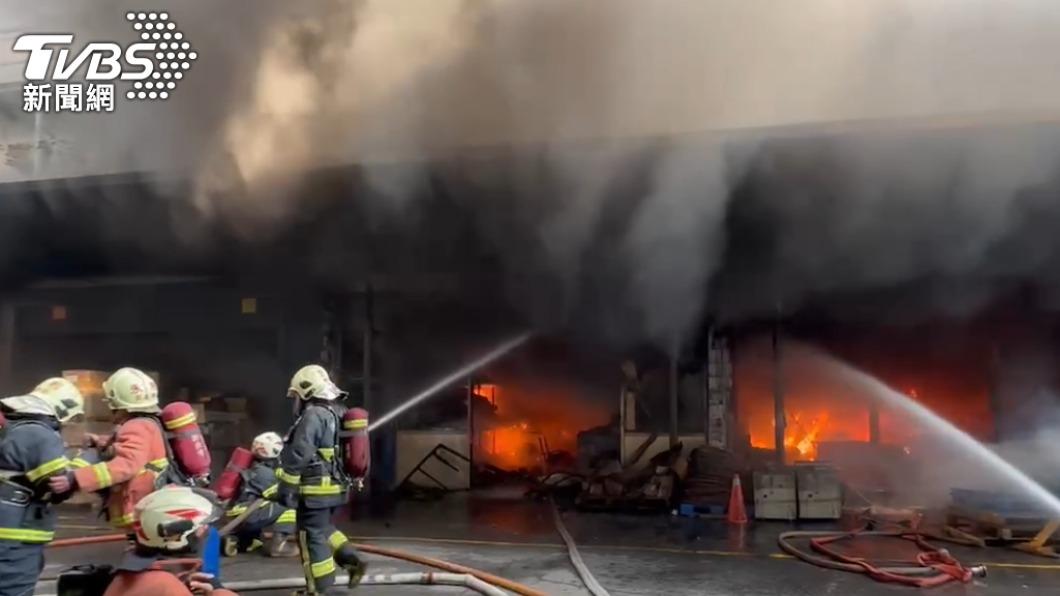 Taipei mayor demands accountability for Shenkeng fire (TVBS News)