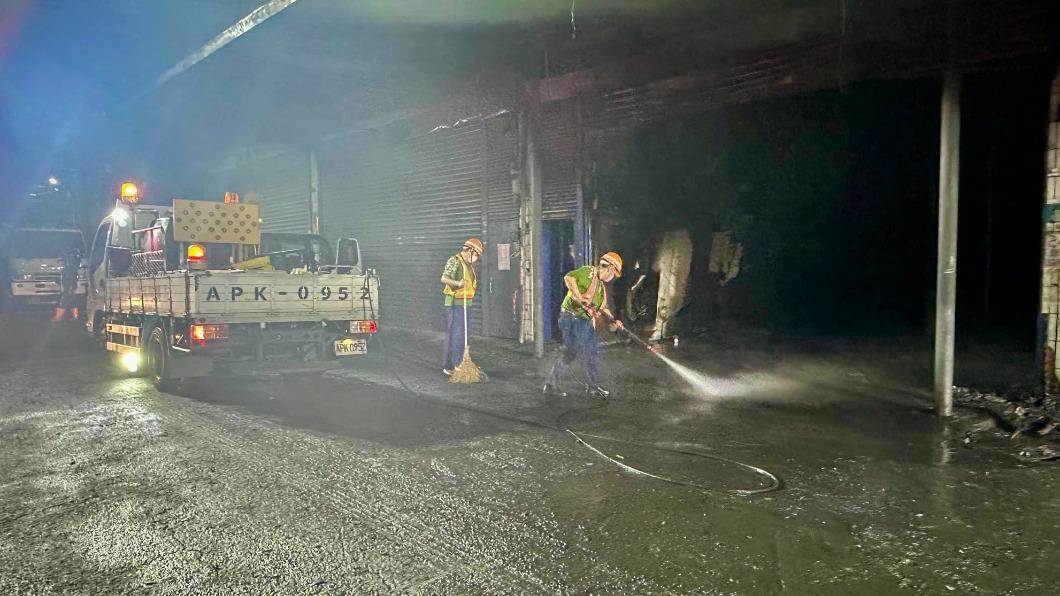 Hou Yu-ih confirms no toxic chemicals in air after fire (TVBS News)