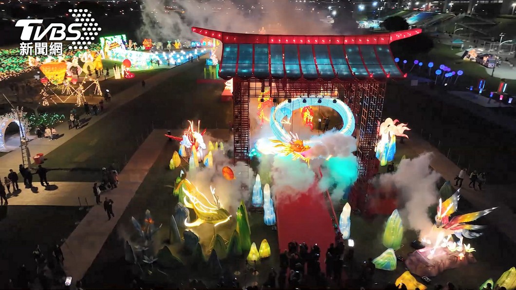 Over 3M attendees light up New Taipei lantern festival (TVBS News)