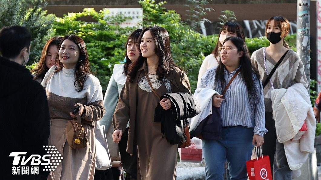 Taiwan braces for summer-like heat with highs of 34°C (TVBS News)