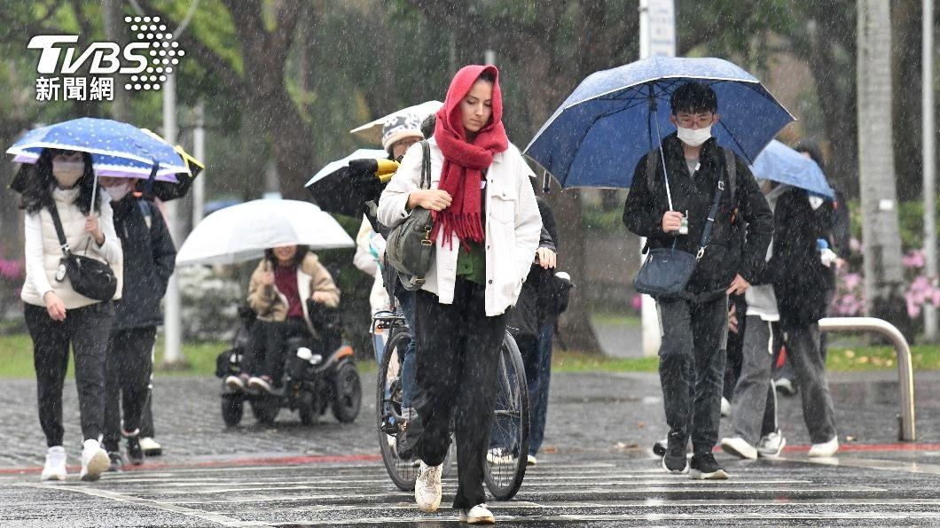 Rainy Tomb Sweeping weekend predicted for northern Taiwan (TVBS News)