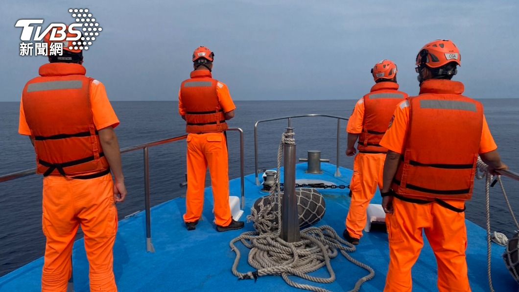 Search intensifies for missing boat after Hualien quake (TVBS News)