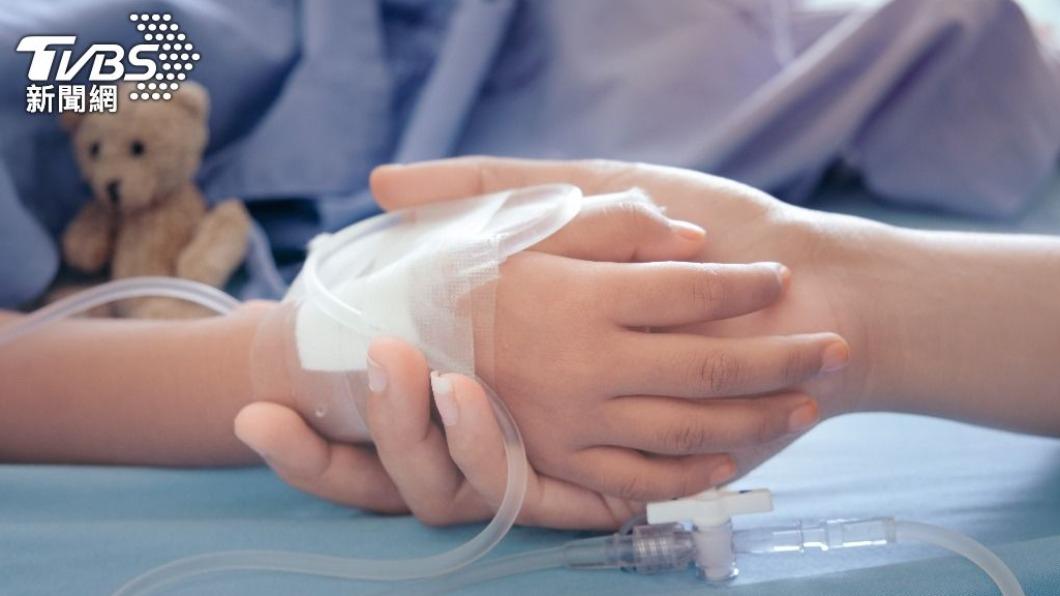 Expert warns of hMPV outbreak amid rising fever cases (Shutterstock)