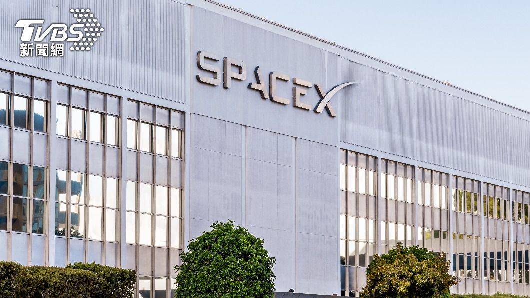 SpaceX confirms no plans to leave Taiwan, ministry says (Shutterstock)
