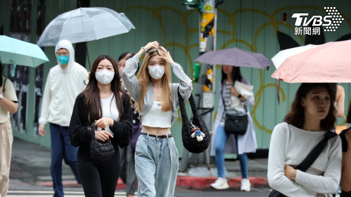 Taiwan braces for unstable weather (TVBS News)