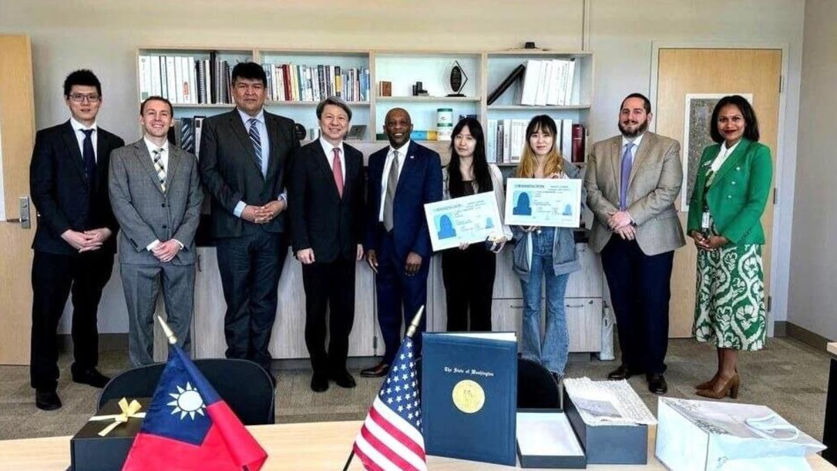 US-Taiwan renews driver’s license deal (Courtesy of Taipei Economic and Cultural Office in Seattle)
