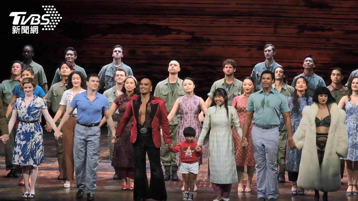 "Miss Saigon" tour begins in Taiwan, captivating audiences (TVBS News)