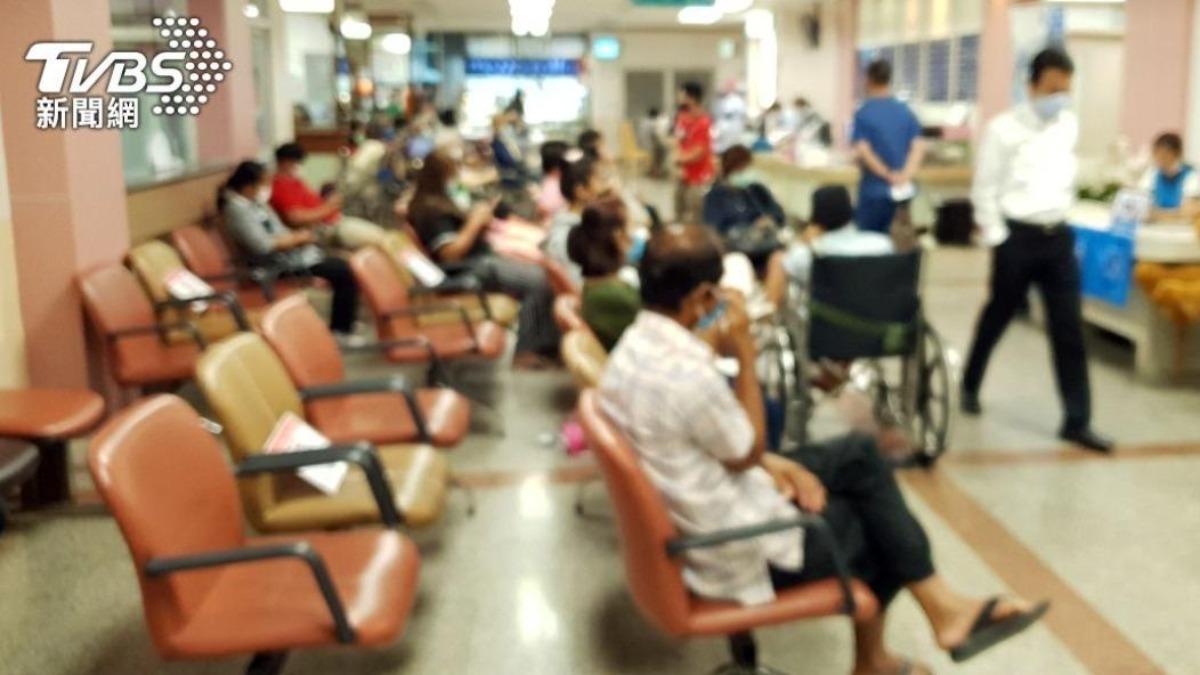 Taiwan faces new COVID-19 wave: CDC (Shutterstock)