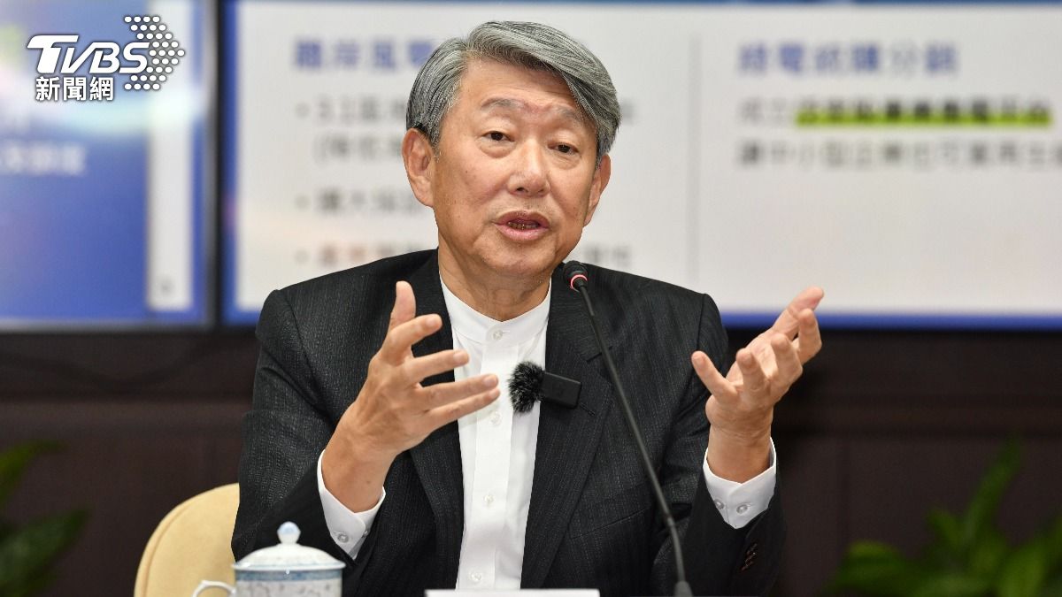 Taiwan aims for top 3 in global AI industry by 2028 (TVBS News)