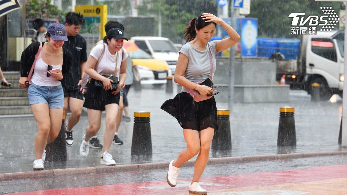 Taiwan sees less moisture post-typhoon (TVBS News)