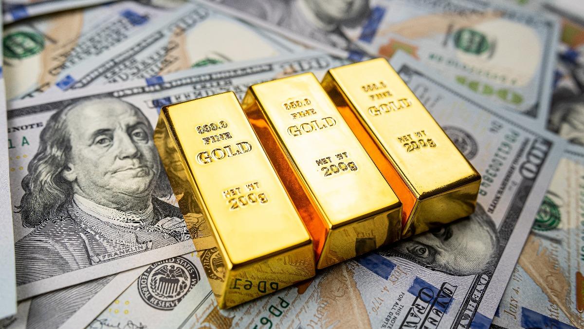 Taiwan warns travelers against taking gold to Japan (Shutterstock)