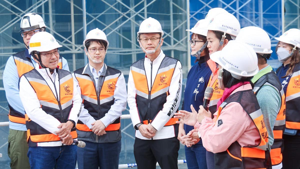 Hou inspects Sanying Line, calls for better quake resistance (Courtesy of Hou Yu-ih Facebook)