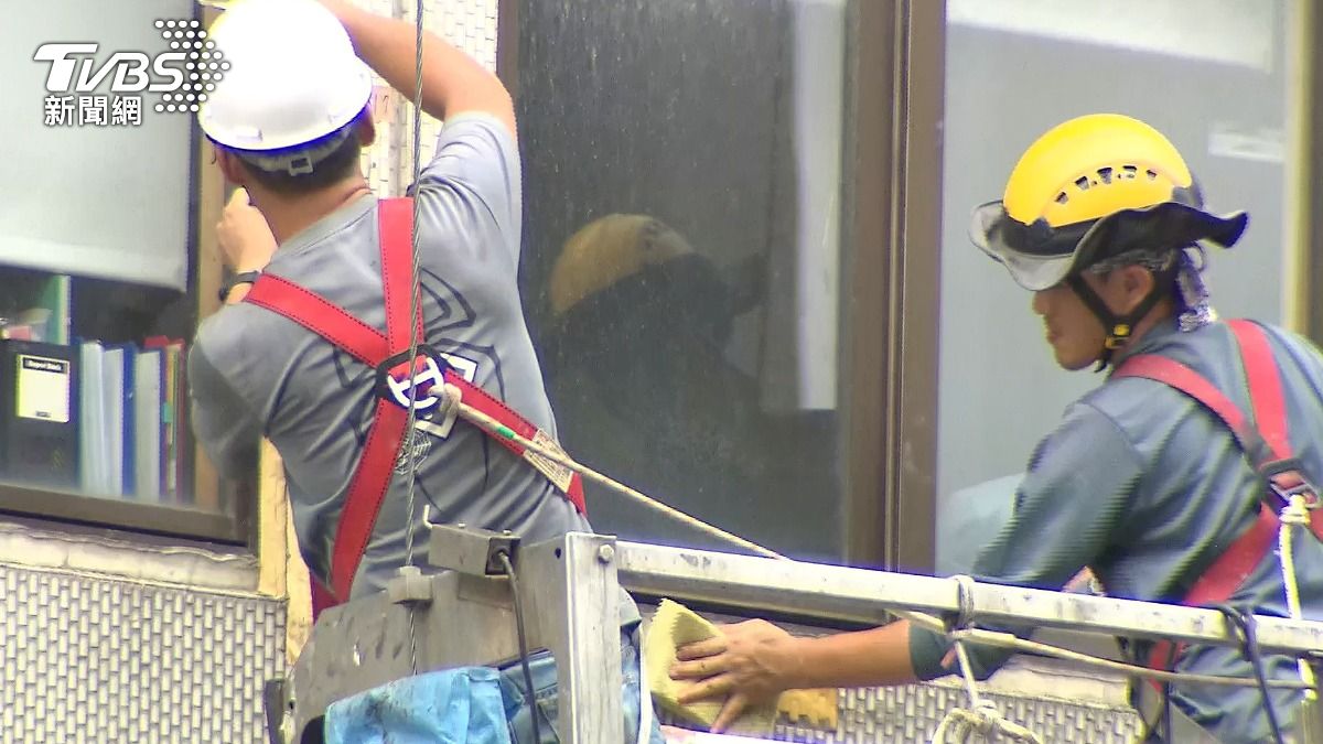 Taiwan to tighten safety laws after workplace accidents rise (TVBS News)