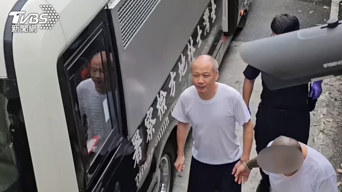Chinese man seeks asylum to face court (TVBS News)
