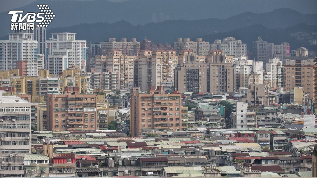 Taiwan urged to lower carbon fees to match competitors (TVBS News)