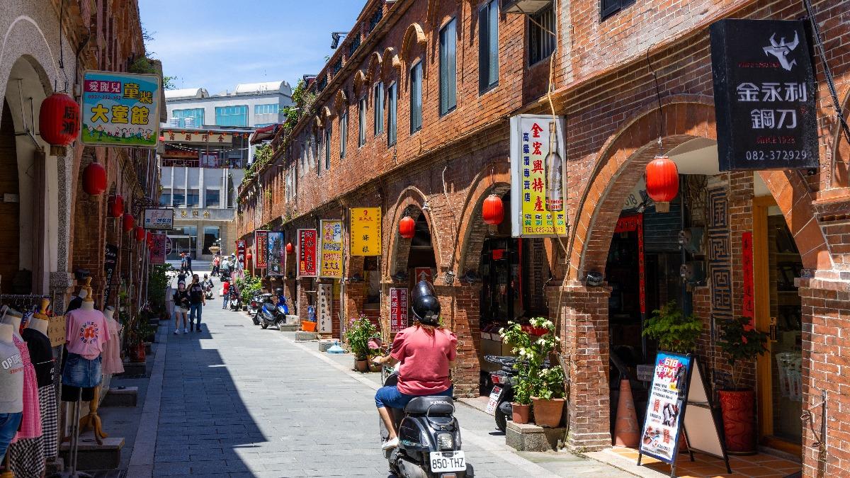 Kinmen gears up service quality for Chinese tourist influx (Shutterstock)