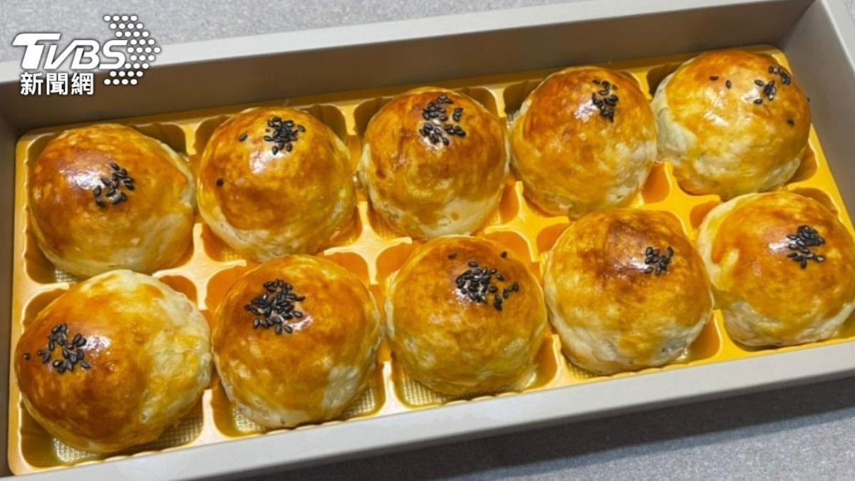 Yoshi pastries now NT$900 for eight, citing cost hikes (TVBS News)