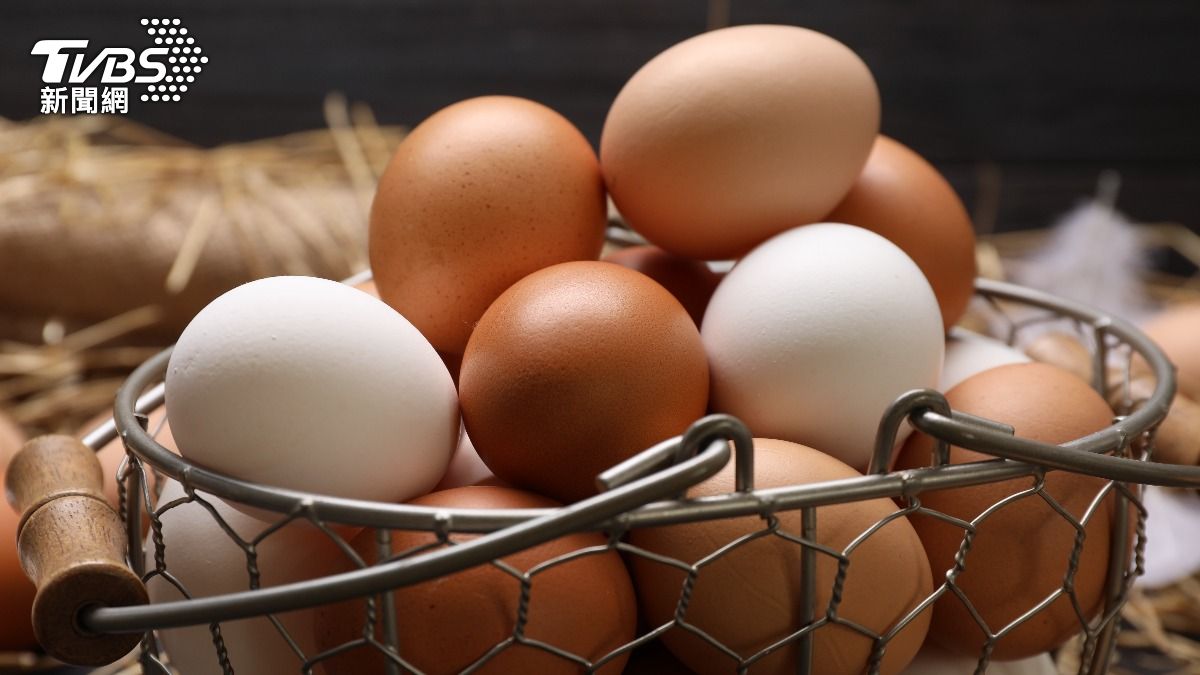 Agriculture minister addresses egg surplus solutions (Shutterstock)