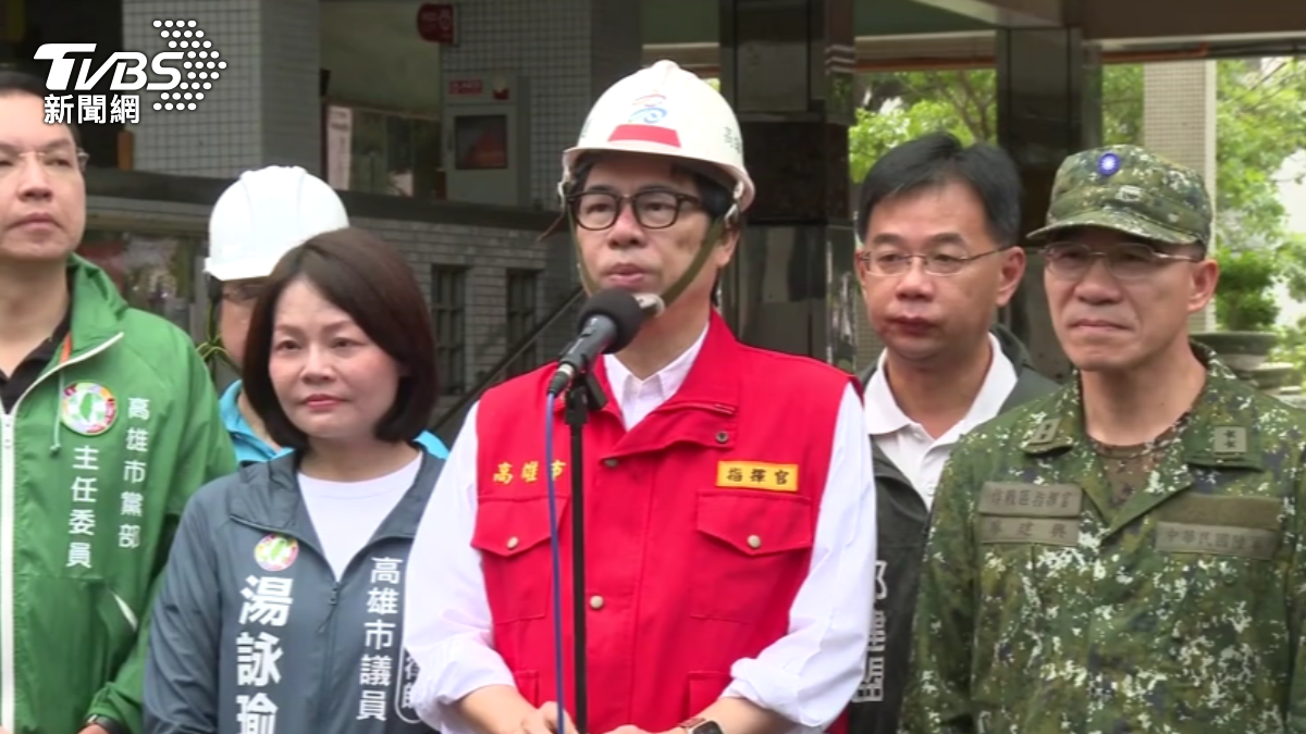 Kaohsiung roads, schools restored after typhoon (TVBS News)