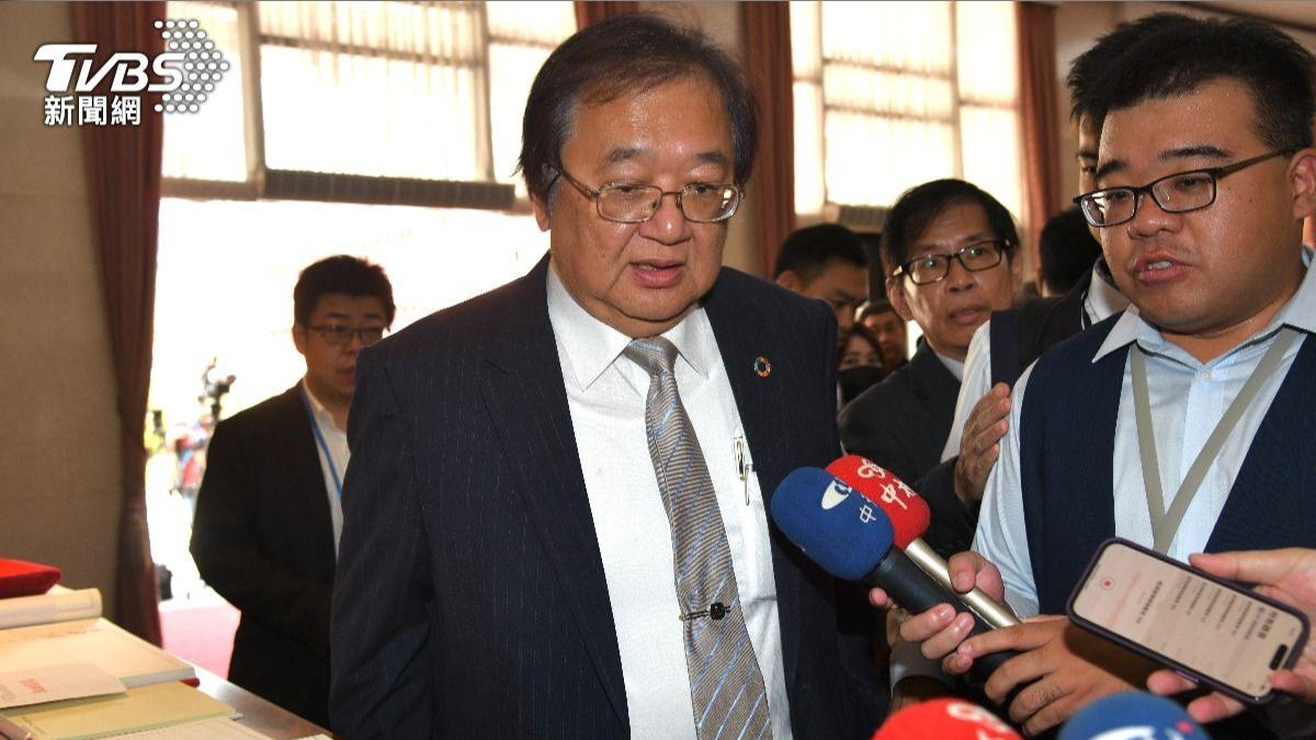 Health minister defends strictest rules in 20 years (TVBS News)
