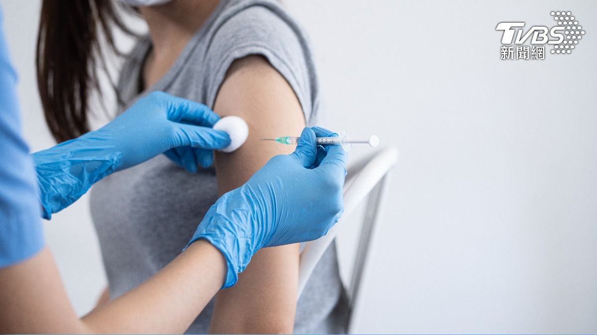Hsinchu offers free flu, COVID shots for ages 50-64 (Shutterstock)
